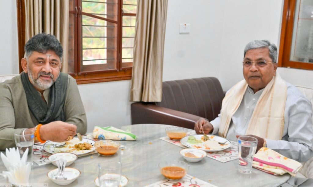 Karnataka: सिद्धारमैया और डीके शिवकुमार की नाश्ते पर मुलाकात, क्या सुलझेगा सीएम पद का विवाद?