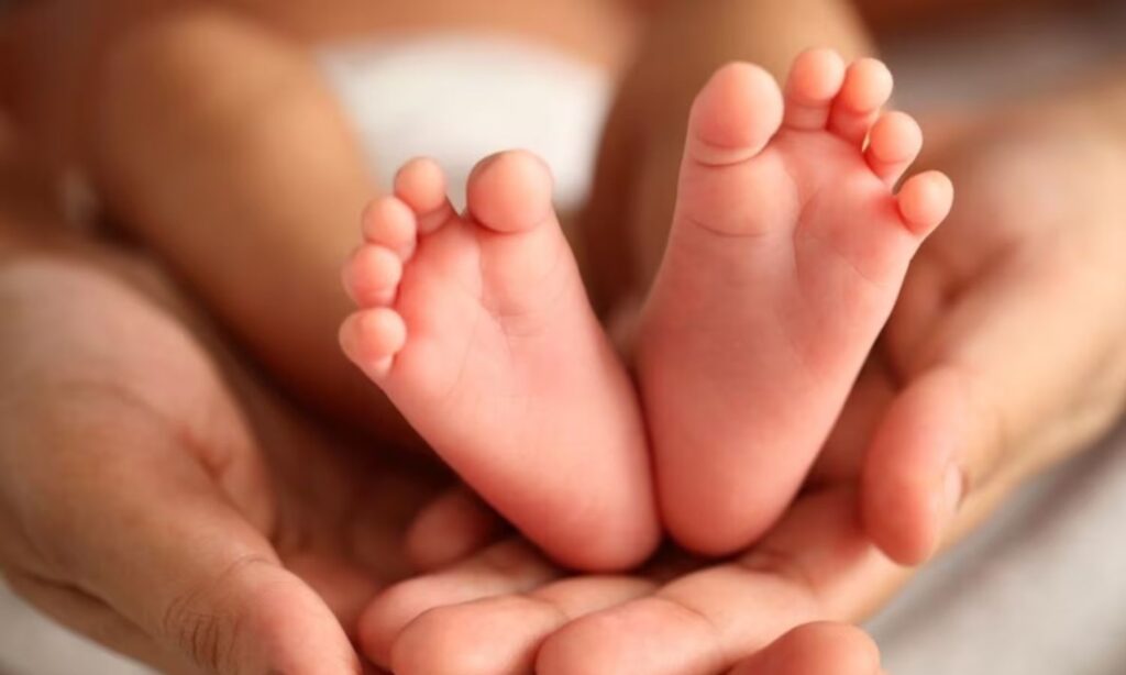 MP News: टॉयलेट में मिला नवजात का शव, माँ ने ही किया बेटी का कत्ल