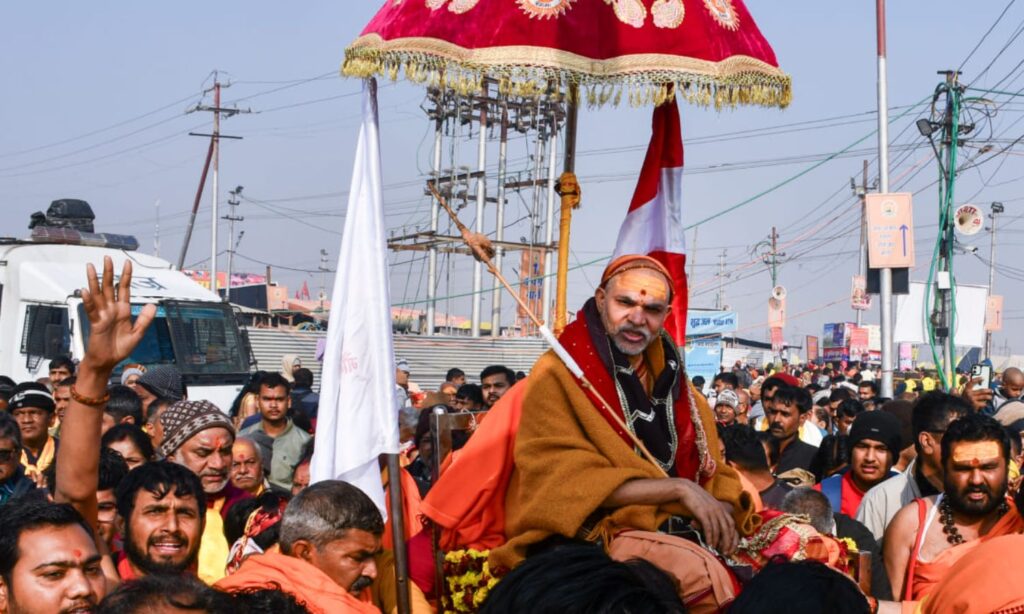 Prayagraj Magh Mela: मौनी अमावस्या पर प्रयागराज माघ मेले में बवाल; शंकराचार्य को पुलिस ने गंगा स्नान से रोका